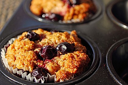Schnelle vegane Apfel- oder Heidelbeermuffins