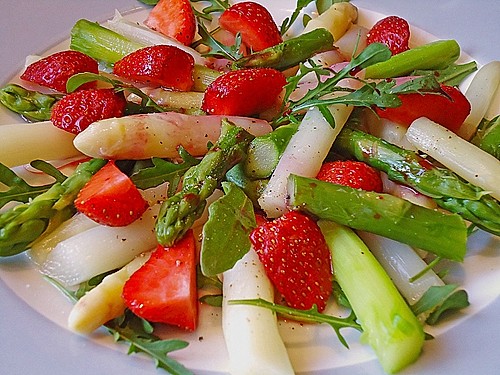 Rucola - Spargel - Erdbeer - Salat (Rezept mit Bild) | Chefkoch.de
