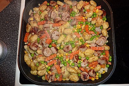 Gnocchi-Gemüse-Pfanne mit Mettbällchen 17