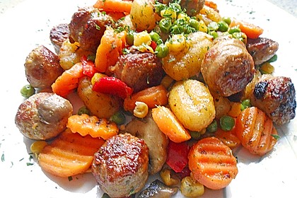 Gnocchi-Gemüse-Pfanne mit Mettbällchen 16