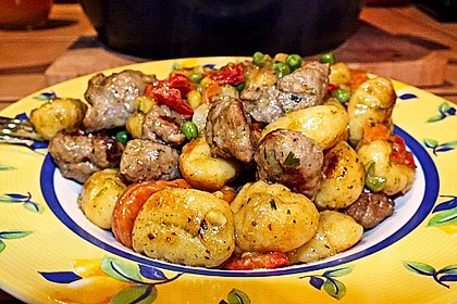 Gnocchi-Gemüse-Pfanne mit Mettbällchen 33