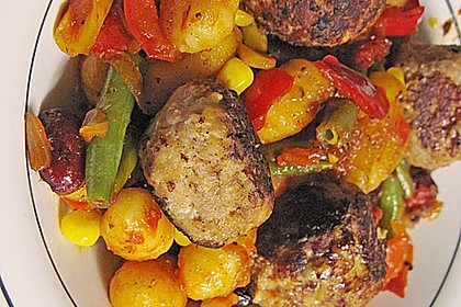 Gnocchi-Gemüse-Pfanne mit Mettbällchen 32