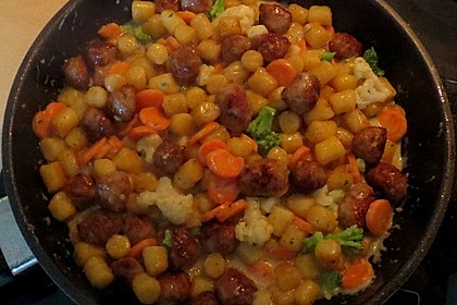 Gnocchi-Gemüse-Pfanne mit Mettbällchen 38