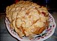 Omis Streuselrolle mit Marzipan