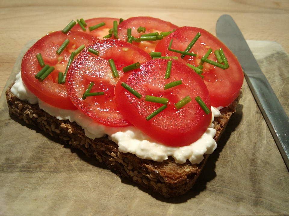Belegtes Brot mit Hüttenkäse (Rezept mit Bild) von Nicky0110 | Chefkoch.de