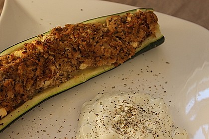 Gefüllte Zucchini 1