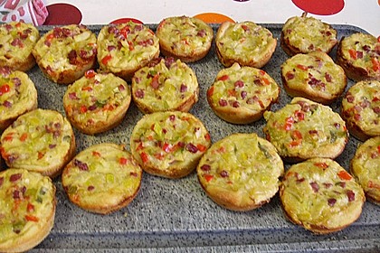 Mini-Party-Quiches 96