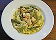 Tagliatelle mit Lachs, gr&uuml;nem Spargel und Orangensahnesauce