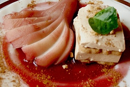 Spekulatiuscreme an Birnenf&auml;cher auf Gl&uuml;hweinspiegel