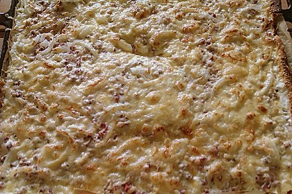 'Falscher' Flammkuchen mit Yufka - Teig 13