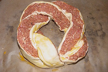 Bl&auml;tterteigzopf mit Hackfleisch 7