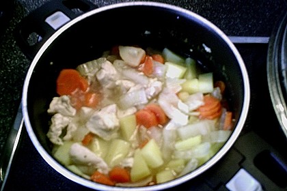 H&uuml;hnchen mit Gem&uuml;sebrei