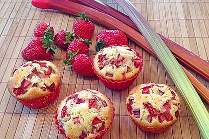 Erdbeer - Rhabarber - Muffins