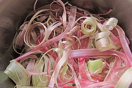 Rhabarbersirup 9