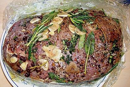 Wildschweinkeule mediterran - klassisch