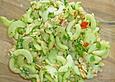 Thai Gurkensalat mit Erdn&uuml;ssen und Chili