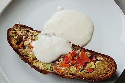 Gem&uuml;se - Hack - Strudel mit Bechamelsauce 1