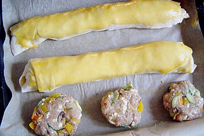 Gem&uuml;se - Hack - Strudel mit Bechamelsauce 3
