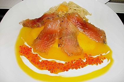 Gebeizter Saibling mit Orangen - Fenchel - Salat auf Mangospiegel 3