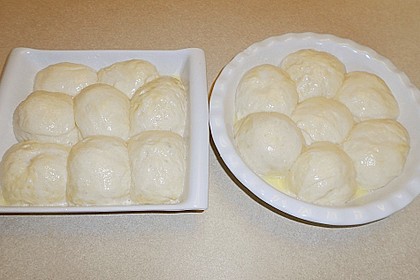 Marzipan - Buchteln mit Kirschen 21