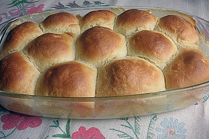 Marzipan - Buchteln mit Kirschen 3