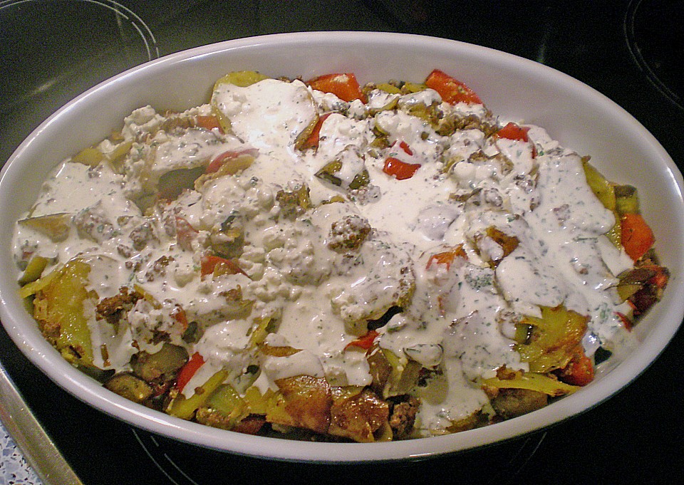 Kartoffel - Gemüse - Auflauf mit Hackfleisch und Feta (Rezept mit Bild ...