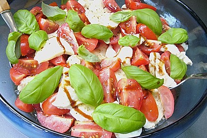 Einfacher Tomate - Mozzarella - Salat