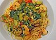 Spaghetti mit Garnelen und leichter Gem&uuml;se - K&auml;se - Sauce