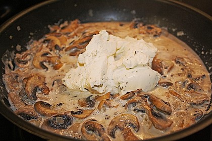 Champignon - K&auml;se - Sauce auf Spaghetti 1