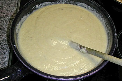 K&auml;sefondue aus dem Kanton Waadt in der Schweiz 3