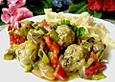 Hackkl&ouml;&szlig;chen in bunter Currysauce