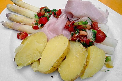 Spargel mit Tomatensalsa 1