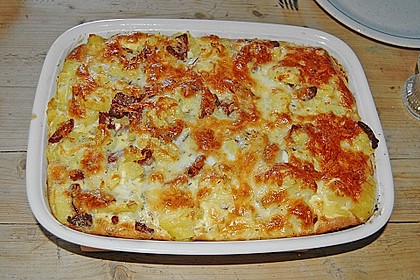 Ofeneier mit Kartoffeln und Sucuk