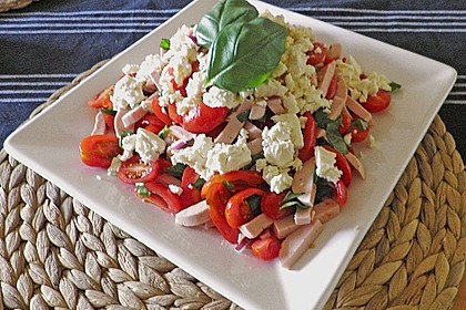 Tomaten - Wurst - Salat mit Schafk&auml;se 2