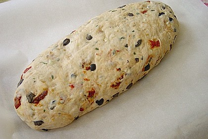 Pane al pomodoro e olive 2