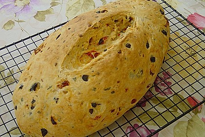 Pane al pomodoro e olive 4