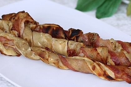 Gegrillte Teigspieße mit Bacon und Knoblauch 6