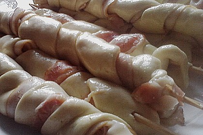 Gegrillte Teigspieße mit Bacon und Knoblauch 38