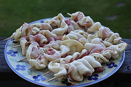 Gegrillte Teigspieße mit Bacon und Knoblauch 22