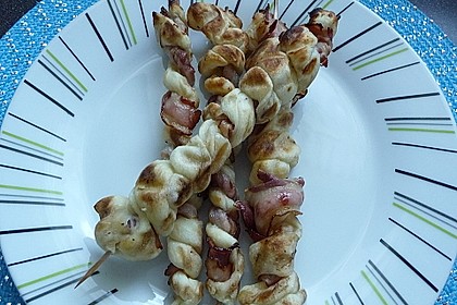 Gegrillte Teigspieße mit Bacon und Knoblauch 8