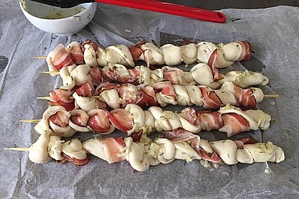 Gegrillte Teigspieße mit Bacon und Knoblauch 6