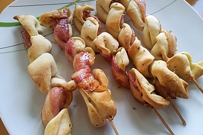 Gegrillte Teigspieße mit Bacon und Knoblauch 4
