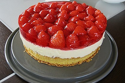 Erdbeerkuchen mit Vanillecreme 18