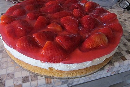 Erdbeerkuchen mit Vanillecreme 83