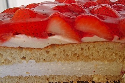 Erdbeerkuchen mit Vanillecreme 77