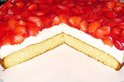Erdbeerkuchen mit Vanillecreme 73