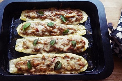 Zucchini mit Hackfleisch - Reis - Füllung 23