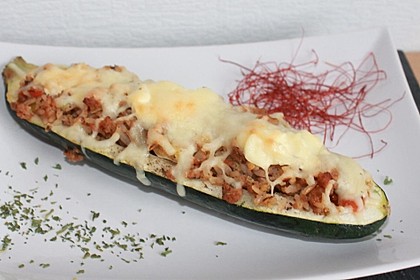 Zucchini mit Hackfleisch - Reis - Füllung 22