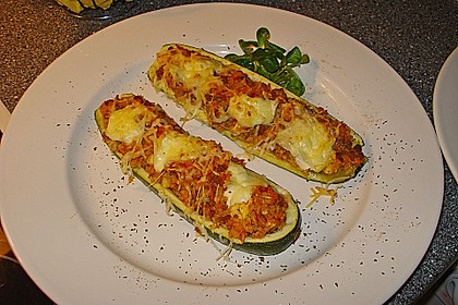 Zucchini mit Hackfleisch - Reis - Füllung