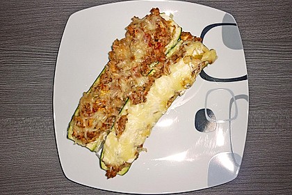 Zucchini mit Hackfleisch - Reis - Füllung 20